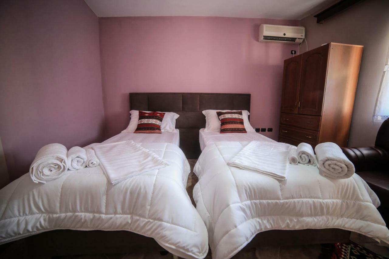 Kaloshi Villa Krujë Buitenkant foto