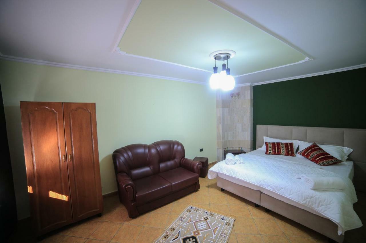 Kaloshi Villa Krujë Buitenkant foto
